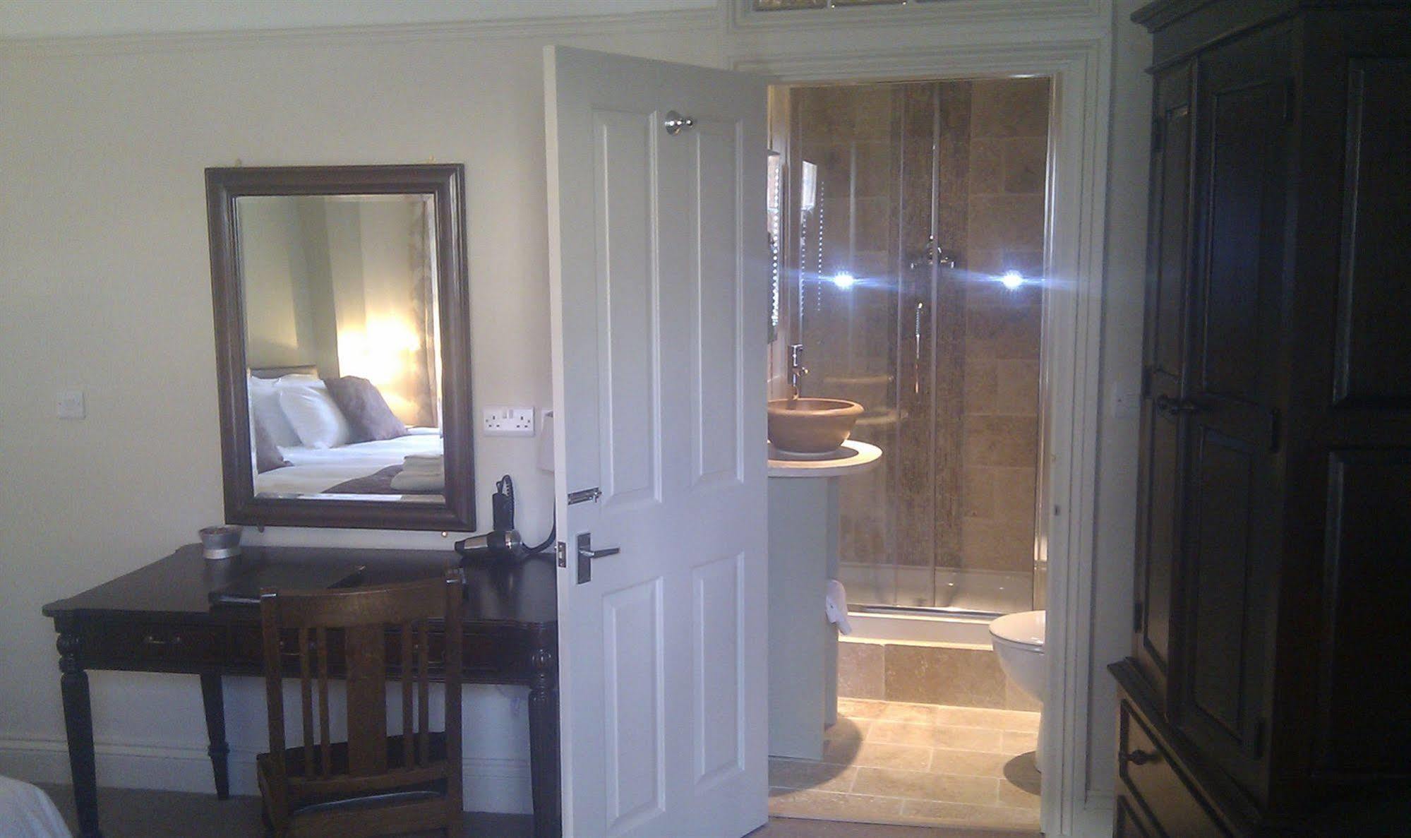 The Kings Head Hotel Ross-on-Wye Екстериор снимка